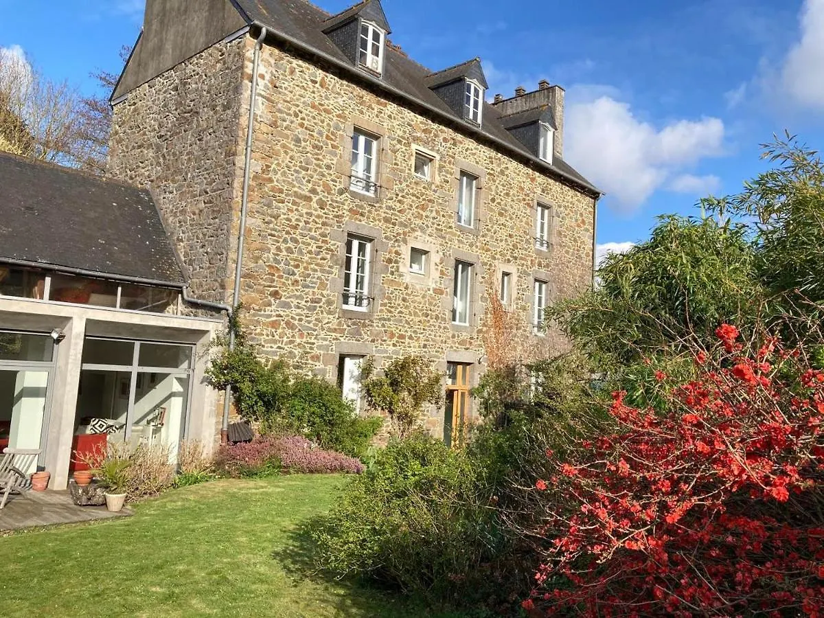 Chambres D Hotes Du Moulin A Papier Σαιν-Μπριέκ Bed and Breakfast